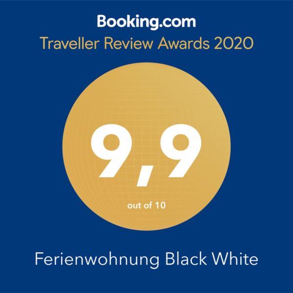 Ferienwohnung Black White Raubling Zewnętrze zdjęcie