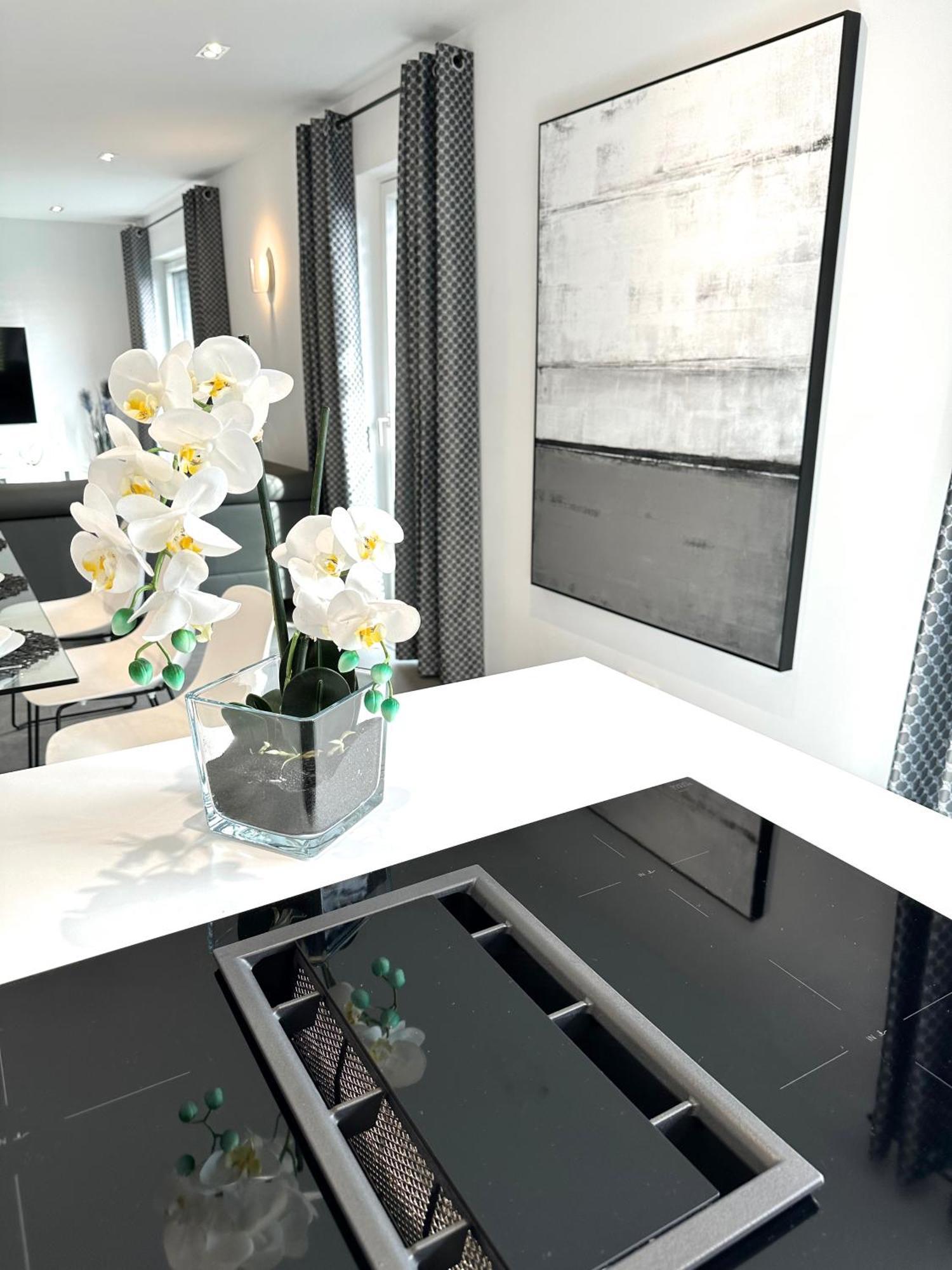 Ferienwohnung Black White Raubling Zewnętrze zdjęcie