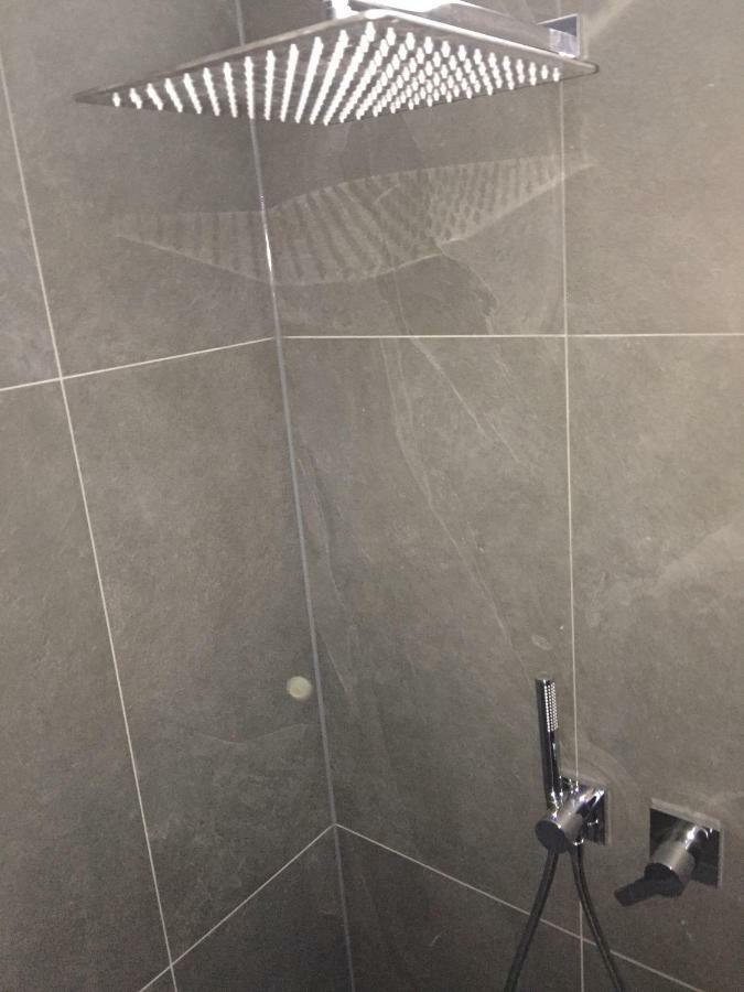 Ferienwohnung Black White Raubling Zewnętrze zdjęcie
